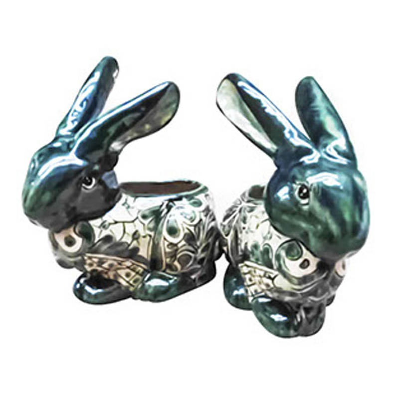 Small rabbit pot